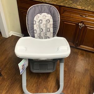 4 in 1 high chair, in perfect condition